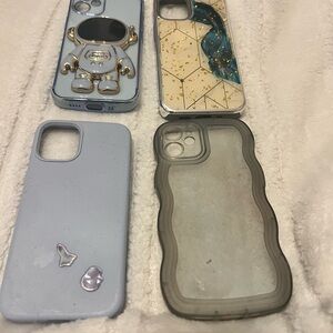 iPhone 12 mini cases (4). All slightly used. 
3- light blue
1 clear

(Bundle)
